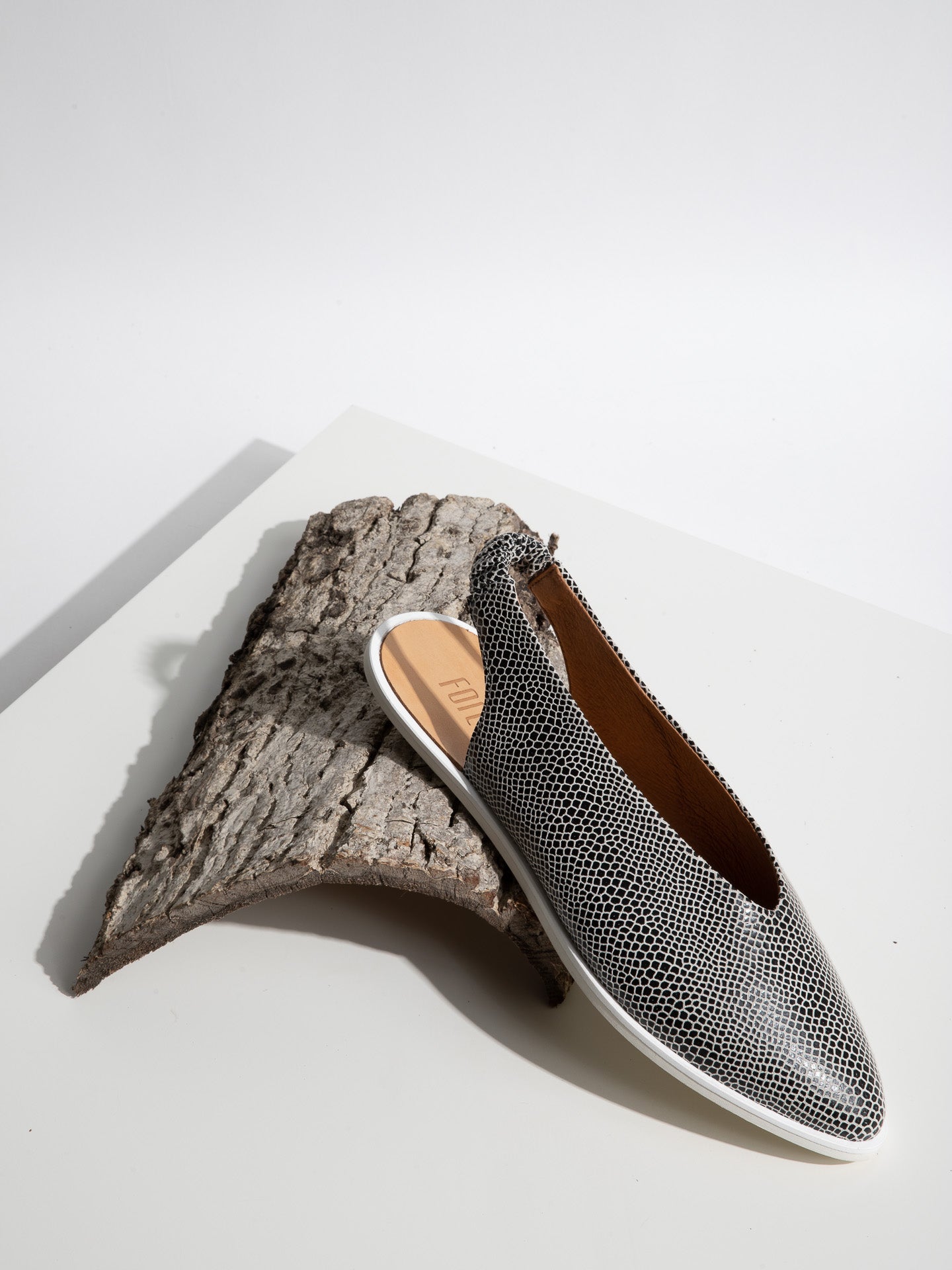 Foreva Sandálias com Tira no Calcanhar em Multicolor